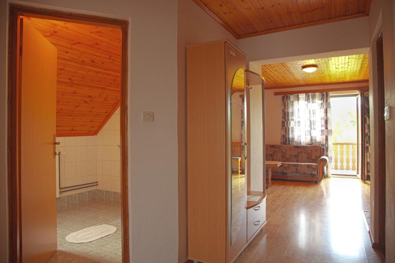 Guesthouse Zafran Smoljanac Zimmer foto