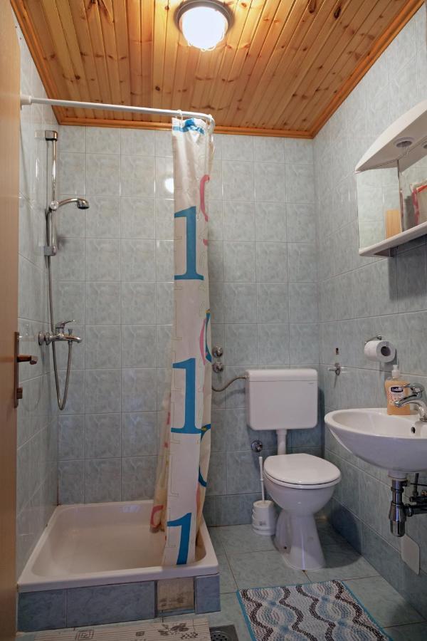 Guesthouse Zafran Smoljanac Zimmer foto